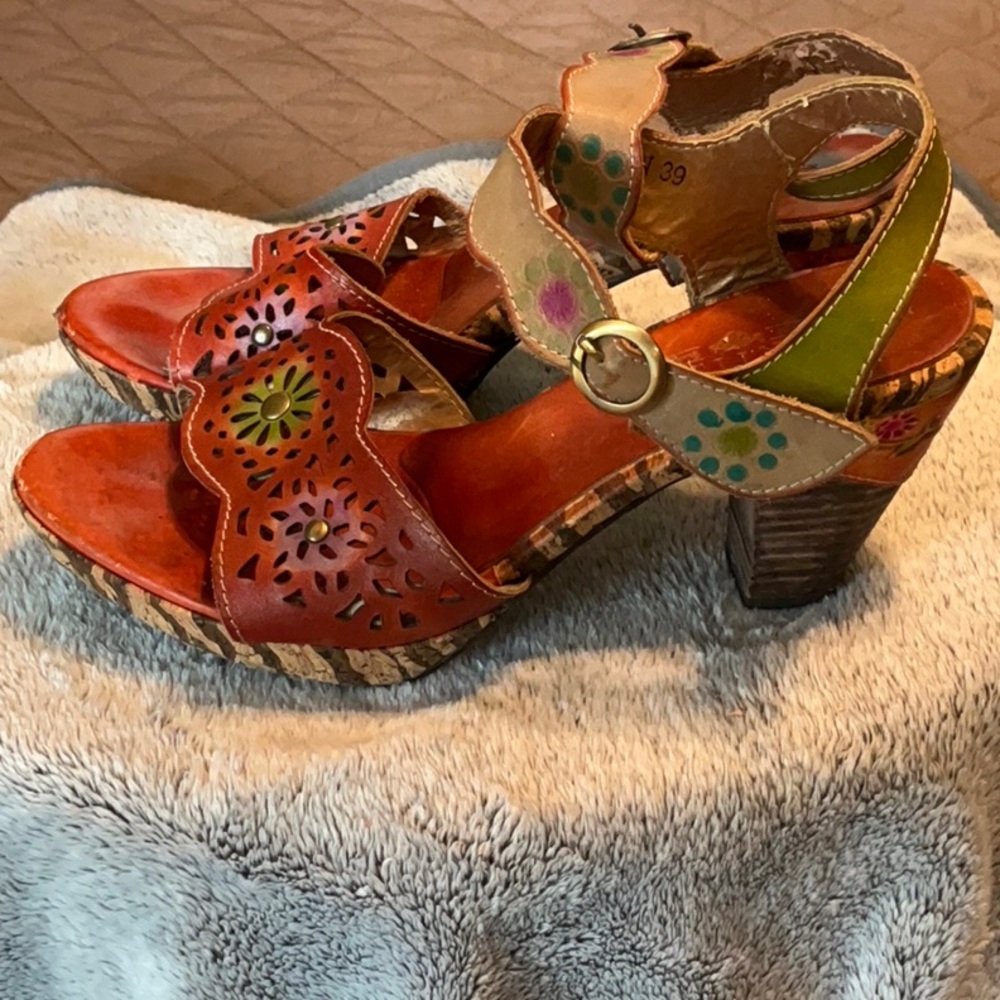 L’ artiste Sharyn Vibrant Leather Sandals with Bohemian Flair